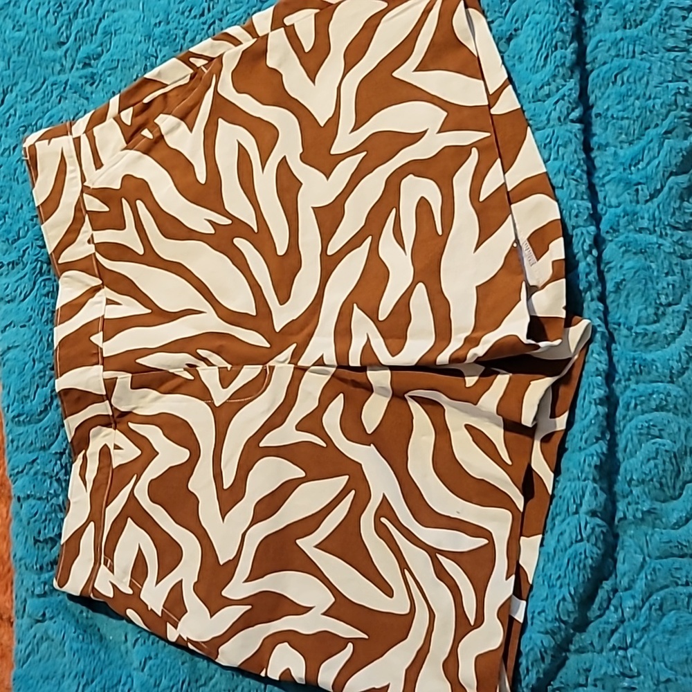 NWOT SPANX SHORTS